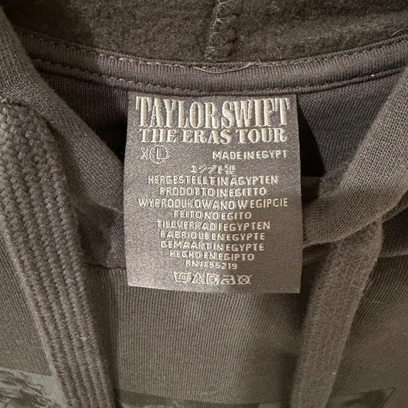 Taylor Swift Eras Tour XL Hoodie - Picture 6 of 6
